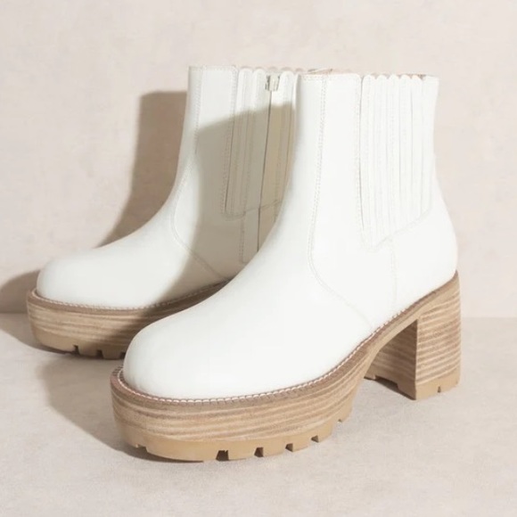 Oasis Society White Chunky boots - Picture 6 of 9